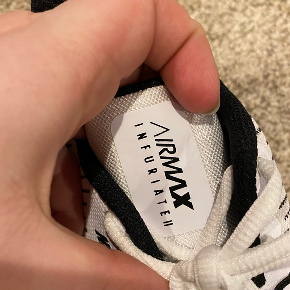 Nike tennis shoes - Picture 3 of 4